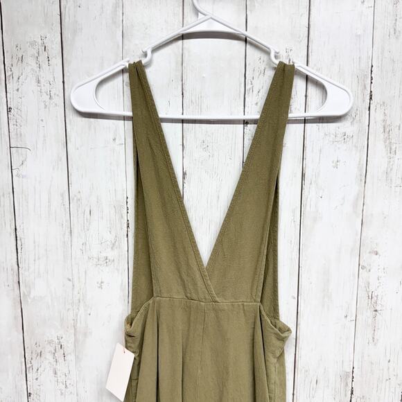 Sienna Sky Jumpsuit Women Size XS Olive Deep V-Neck Sleeveless Wide Leg Button - Picture 6 of 7